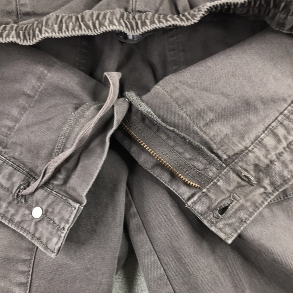 The North Face Women's Gray Chino Joggers Size M minor flaw - Picture 4 of 14